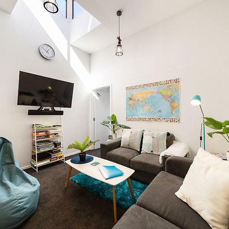 Central, Modern Loft Style Home - 2 Min Walk From Town Queenstown Exterior photo